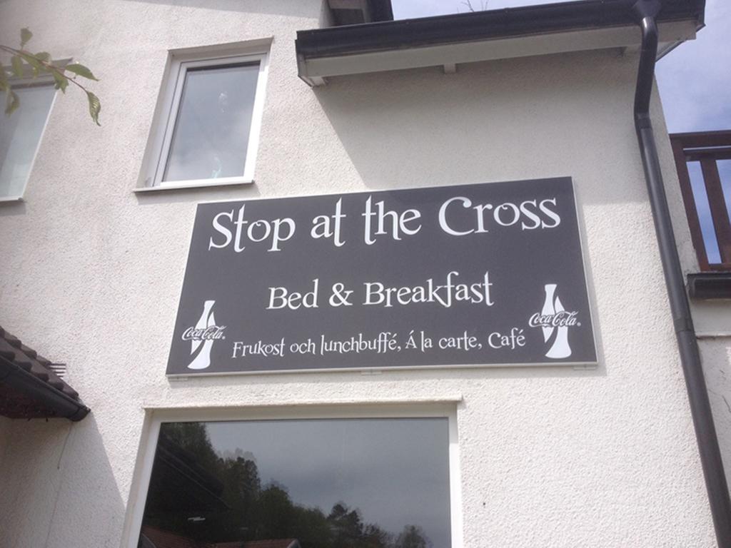 Stop At The Cross Borås Eksteriør billede